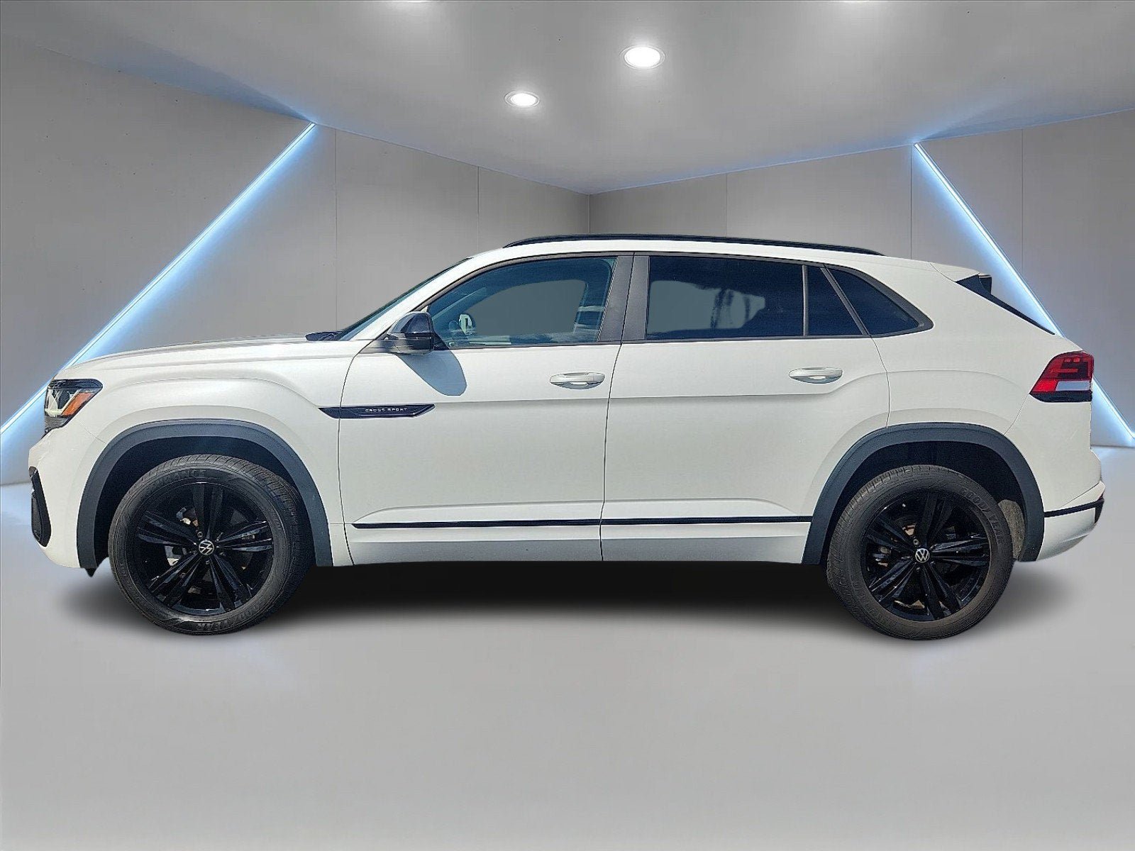 Certified 2023 Volkswagen Atlas Cross Sport SEL R-Line AWD/4WD image 7