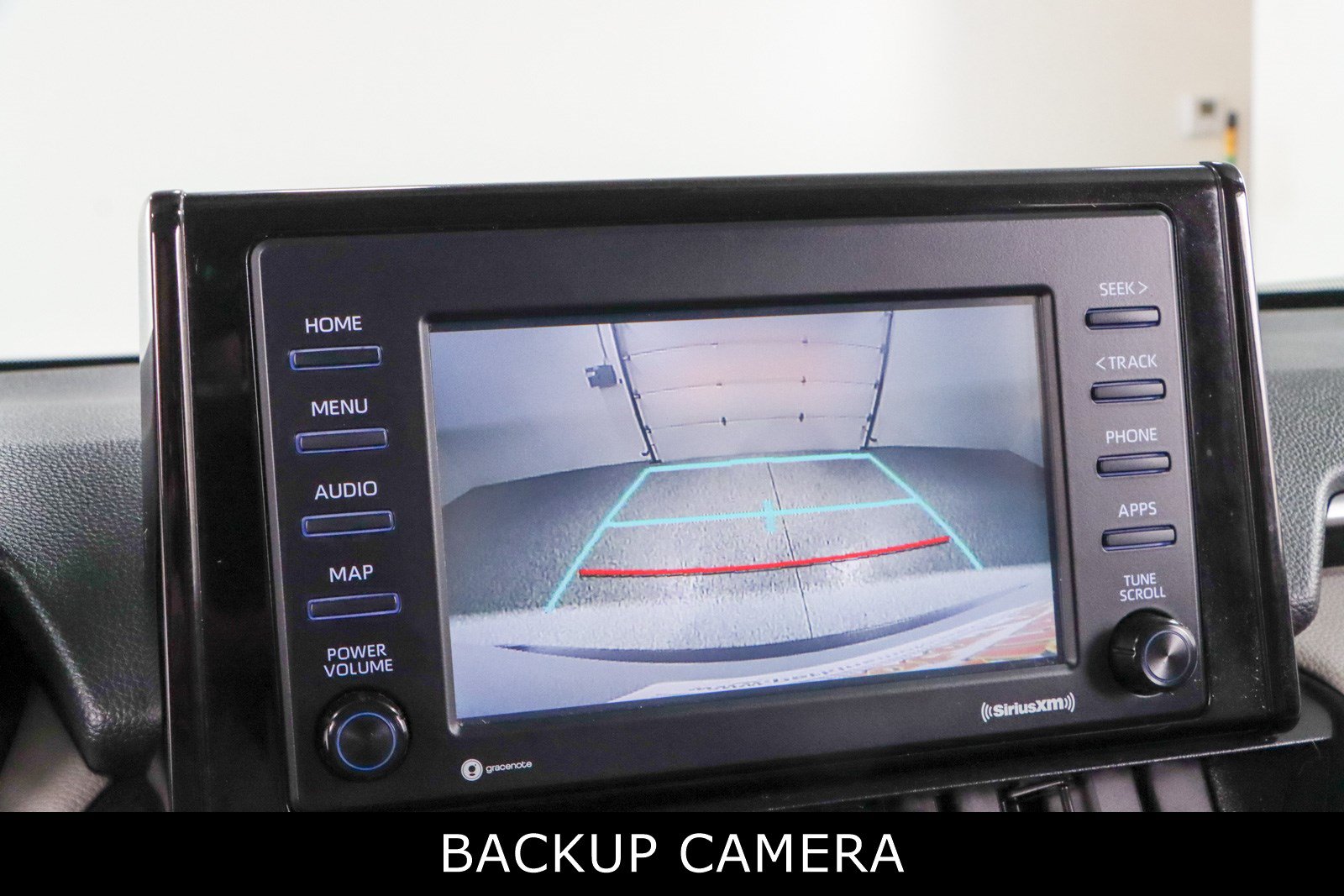 Used 2020 Toyota RAV4 XLE FWD image 18