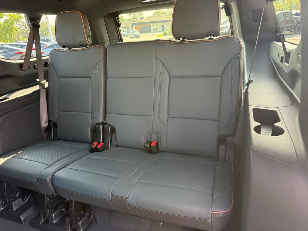 New 2026 GMC Yukon XL AT4 w/ AT4 Premium Plus Package AWD/4WD image 25