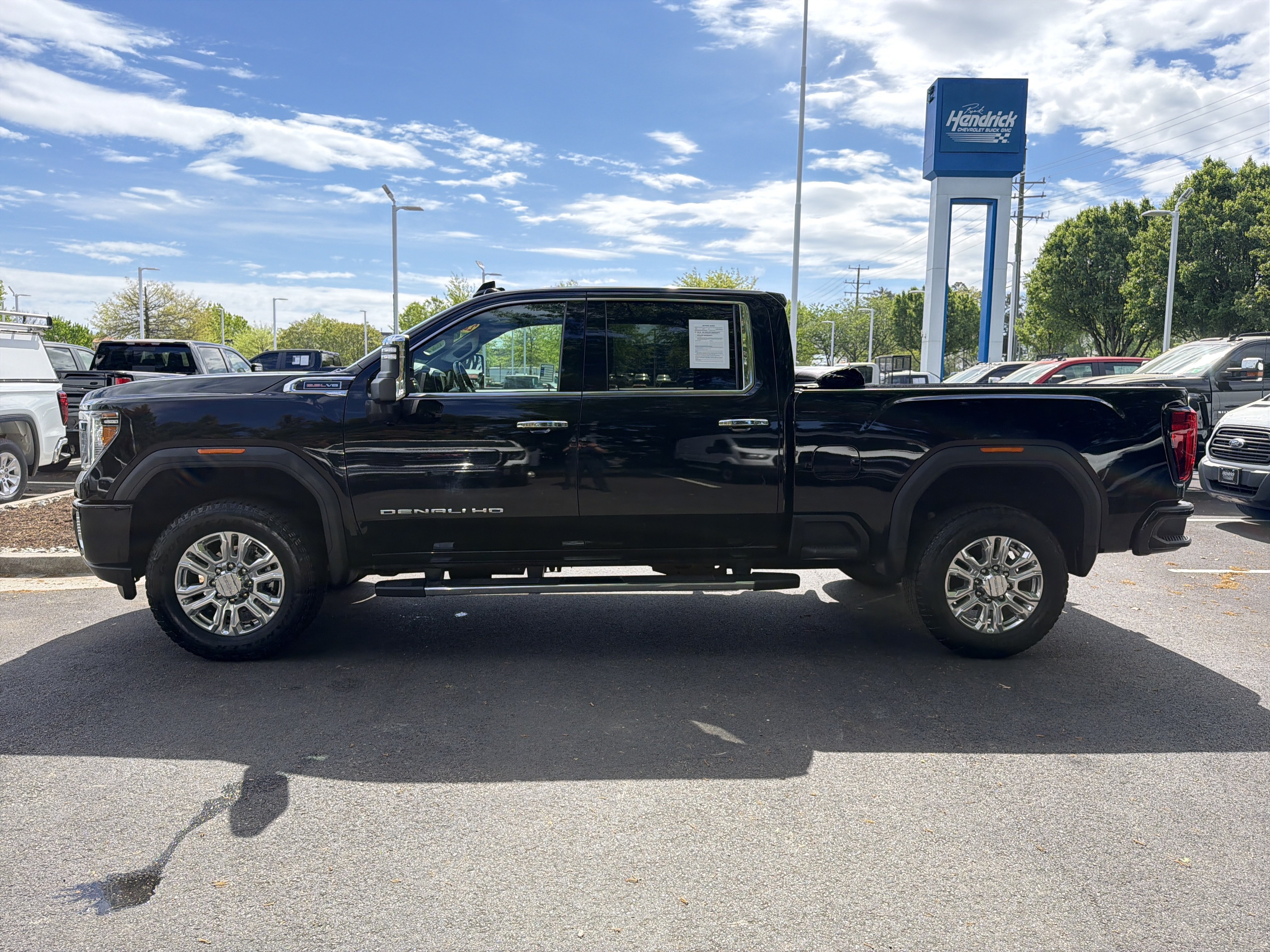 Used 2022 GMC Sierra 2500 Denali w/ Denali Ultimate Package AWD/4WD image 7