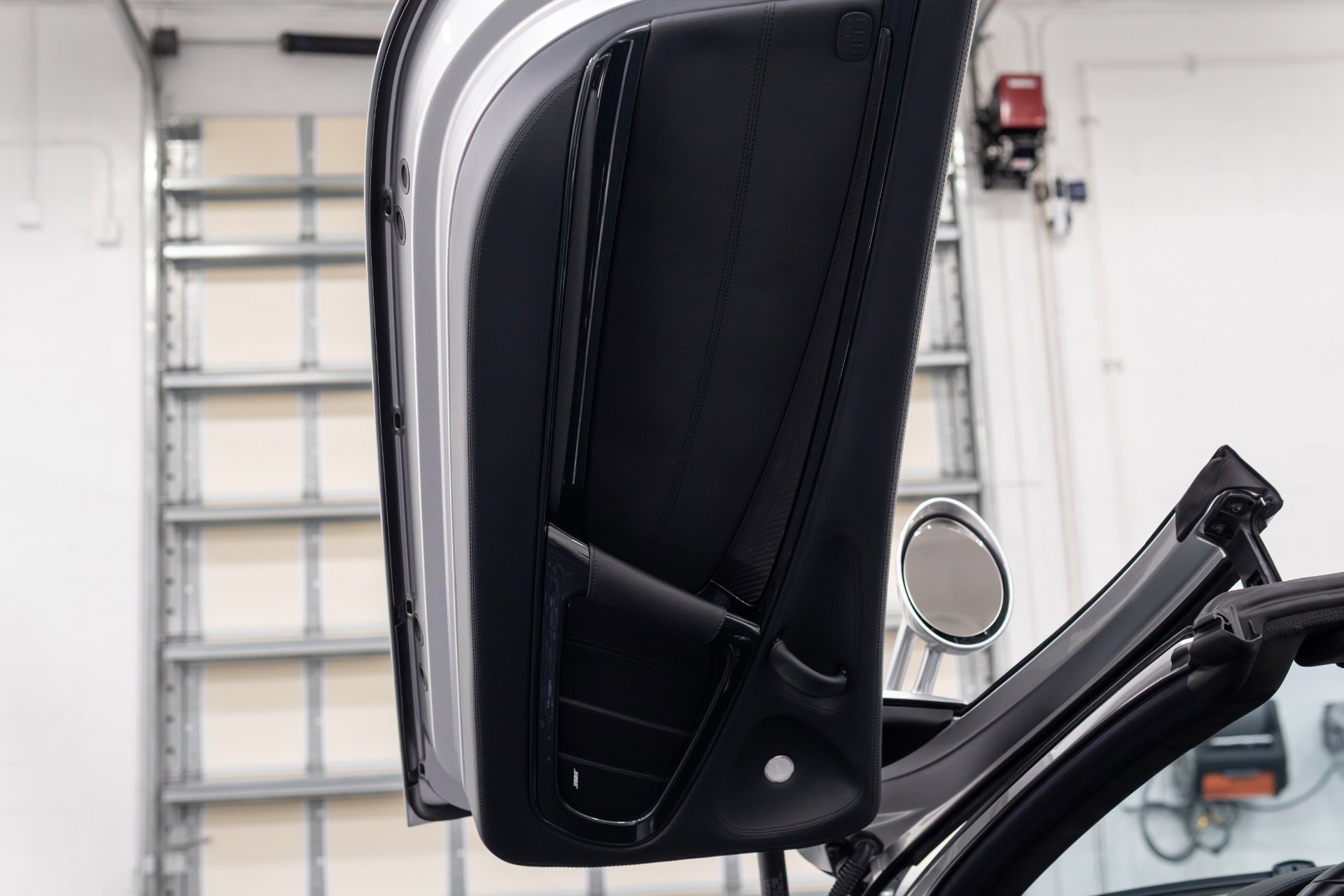 Used 2009 Mercedes-Benz SLR image 45