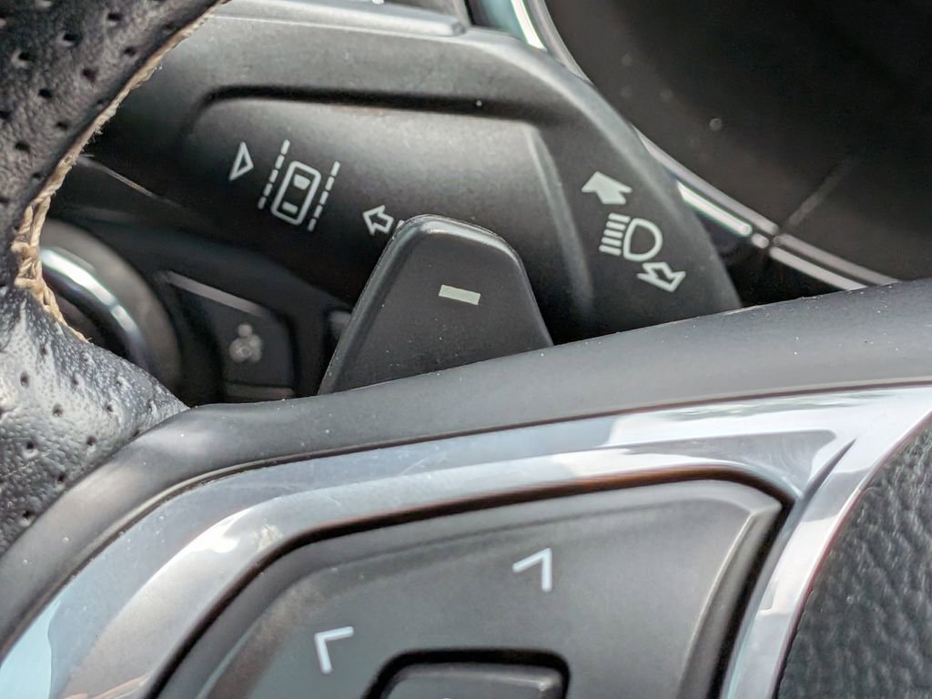 Used 2021 Ford Edge ST image 26