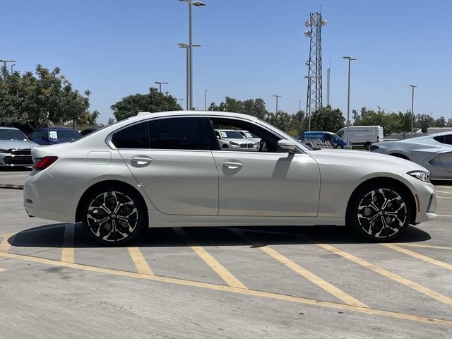 Used 2025 BMW 330i xDrive Sedan w/ Convenience Package AWD/4WD image 5