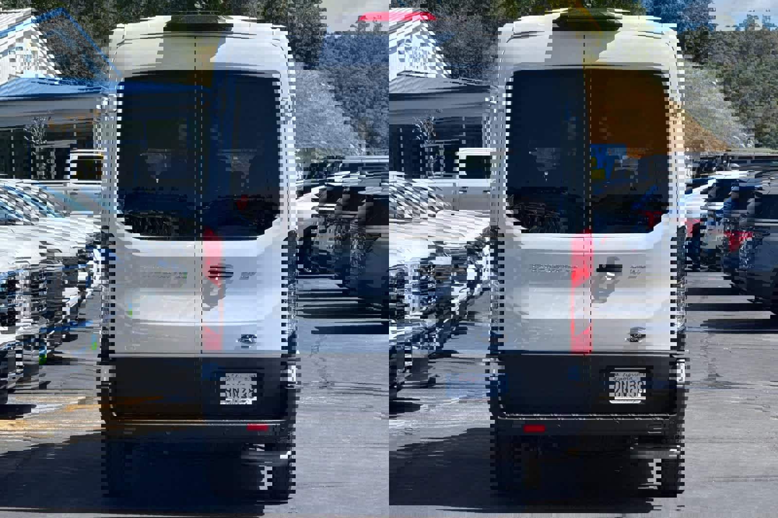 Used 2025 Ford Transit 350 XLT image 5