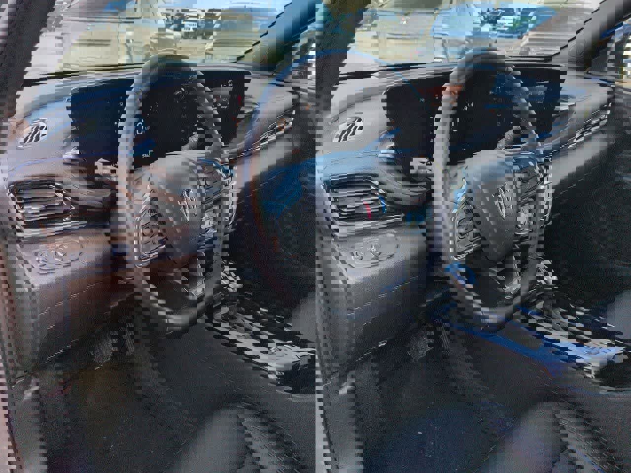 Used 2024 Buick Envista Sport Touring w/ Convenience I Package image 2