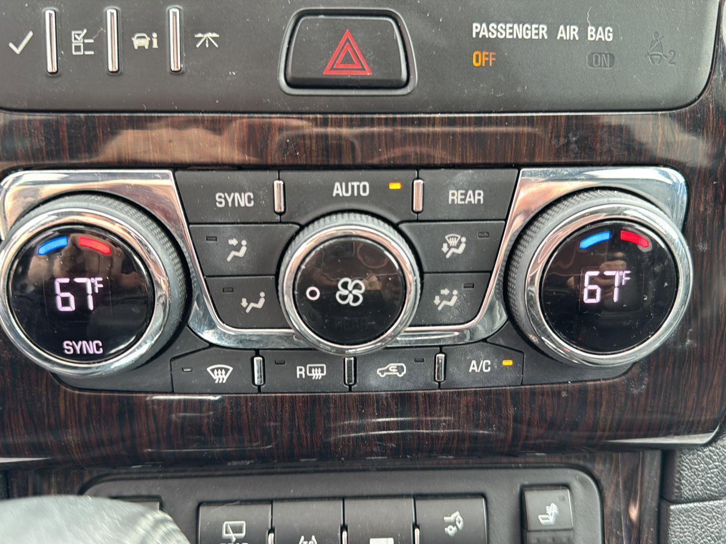 Used 2015 Chevrolet Traverse LT image 16