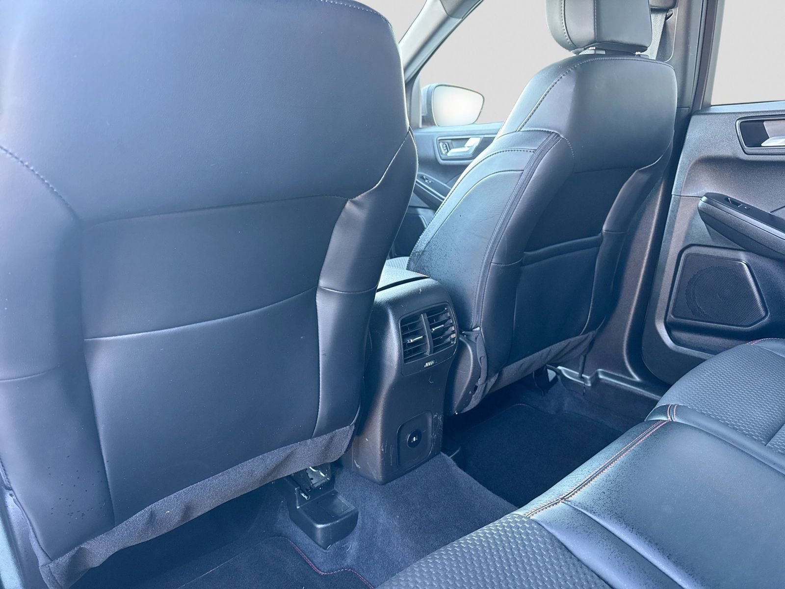 Certified 2023 Ford Escape ST-Line w/ Tech Pack #1 AWD/4WD image 18