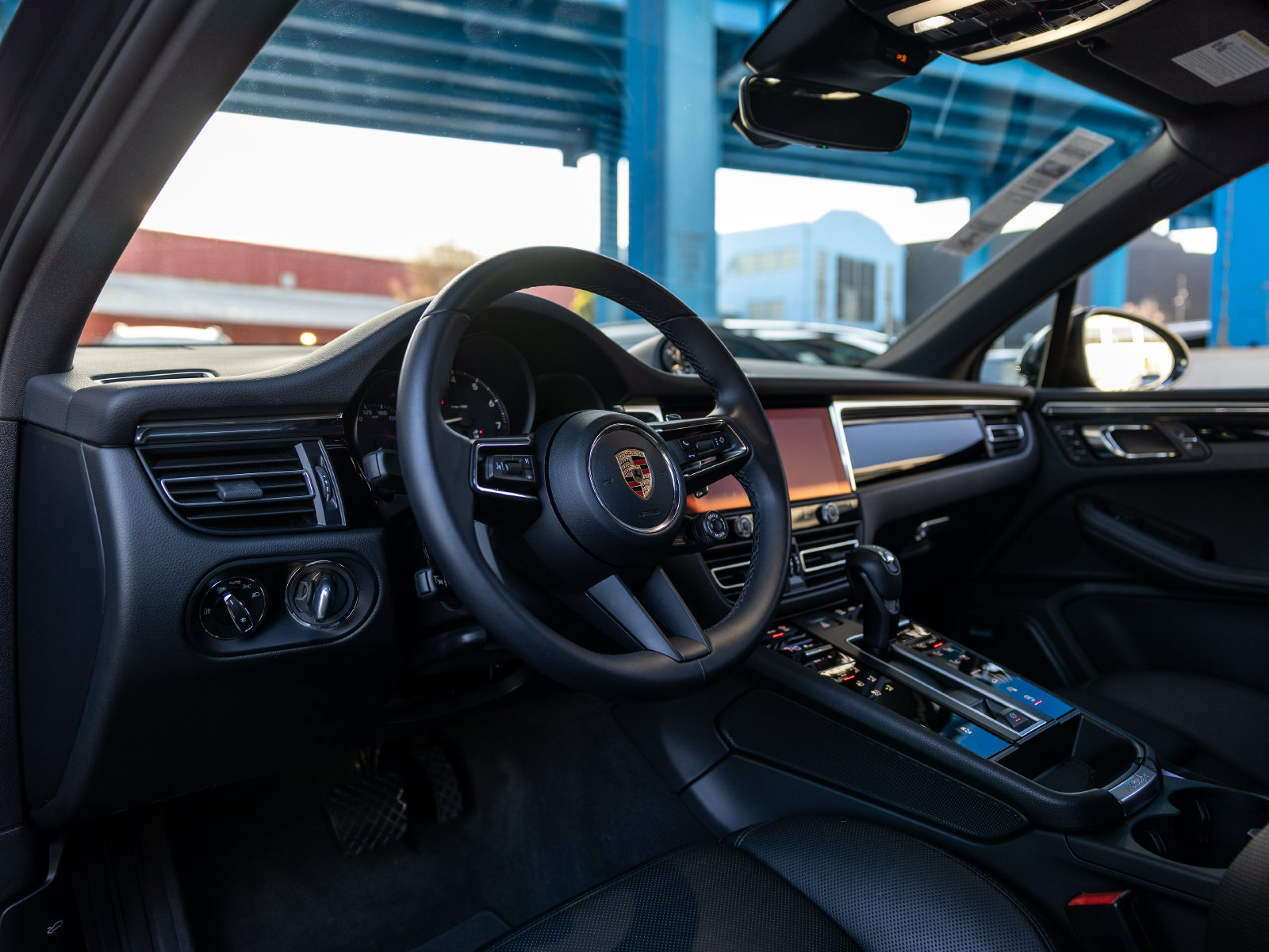 Certified 2026 Porsche Macan AWD/4WD image 4