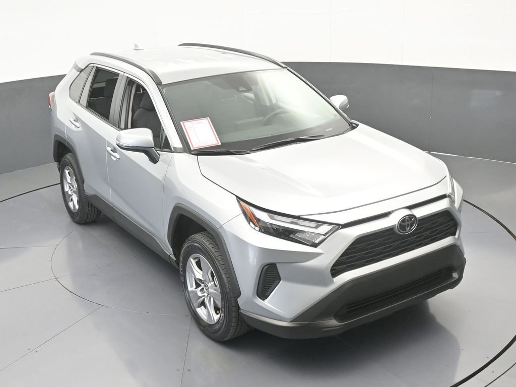 Used 2025 Toyota RAV4 XLE image 54