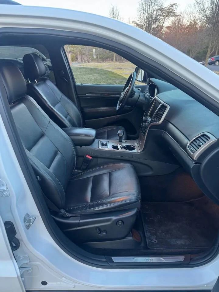 Used 2015 Jeep Grand Cherokee Limited image 35