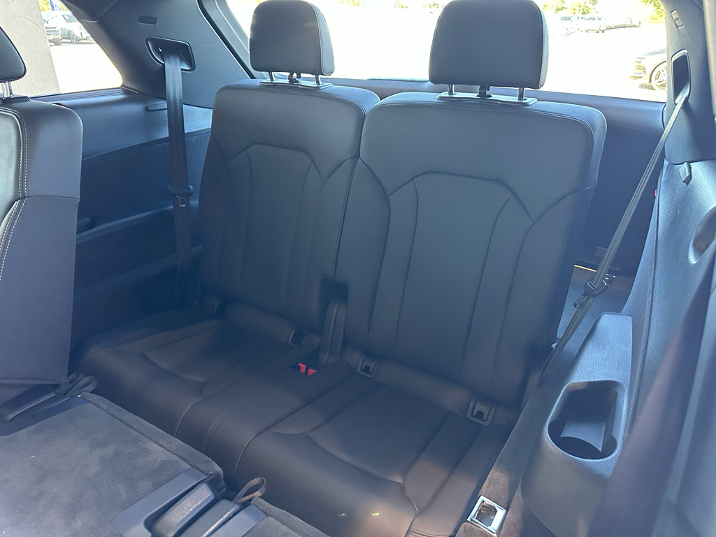 Used 2025 Audi Q7 Premium Plus image 35