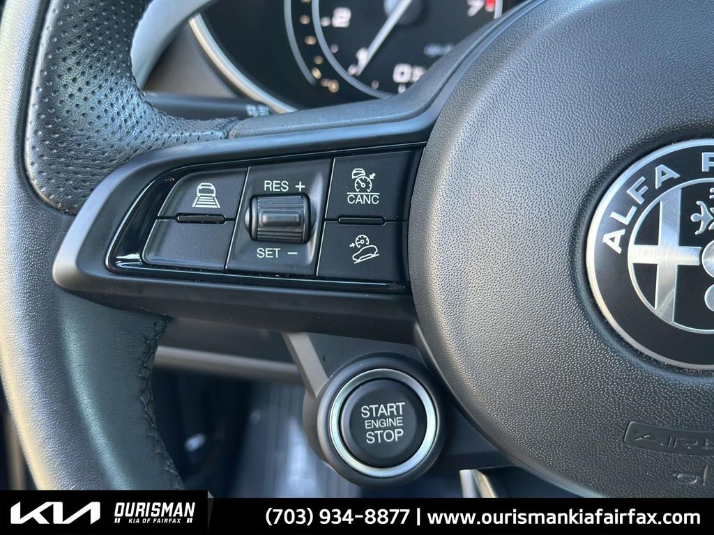 Used 2022 Alfa Romeo Stelvio Veloce image 9