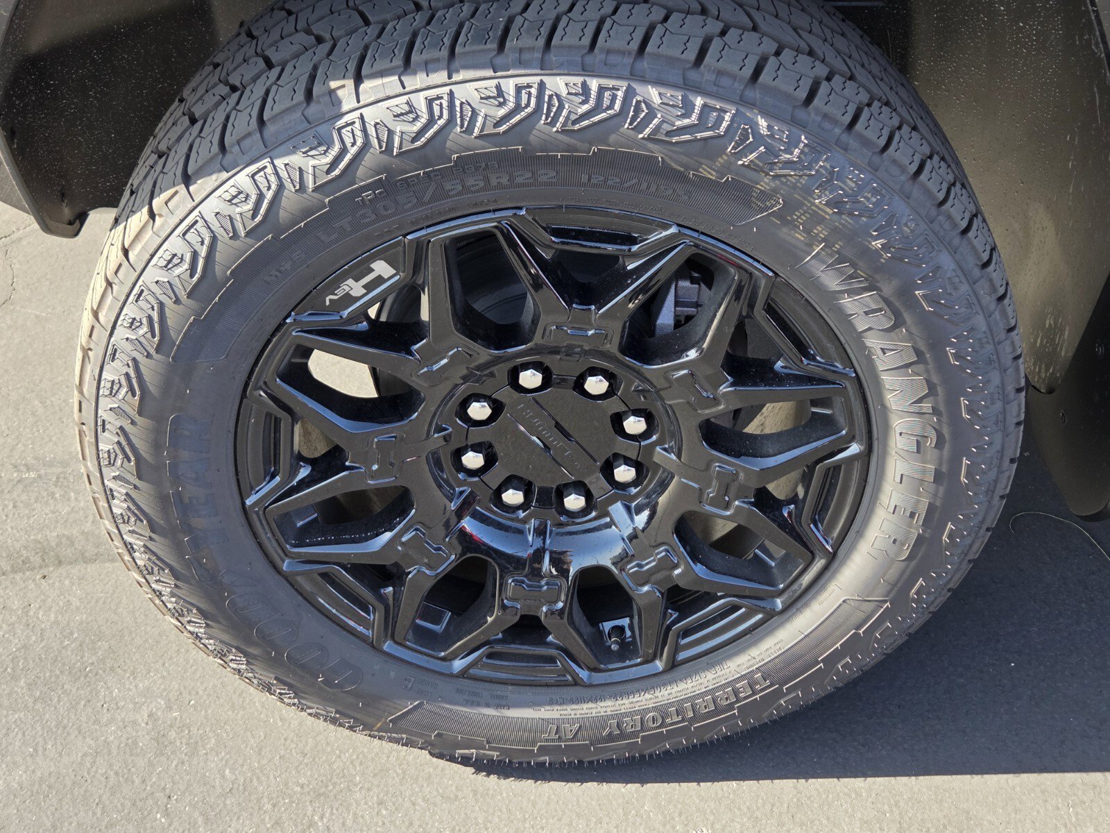 New 2025 GMC Hummer EV 2X w/ LPO, Sport Package image 5