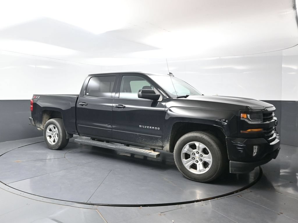 Used 2018 Chevrolet Silverado 1500 LT w/ All Star Edition AWD/4WD image 3