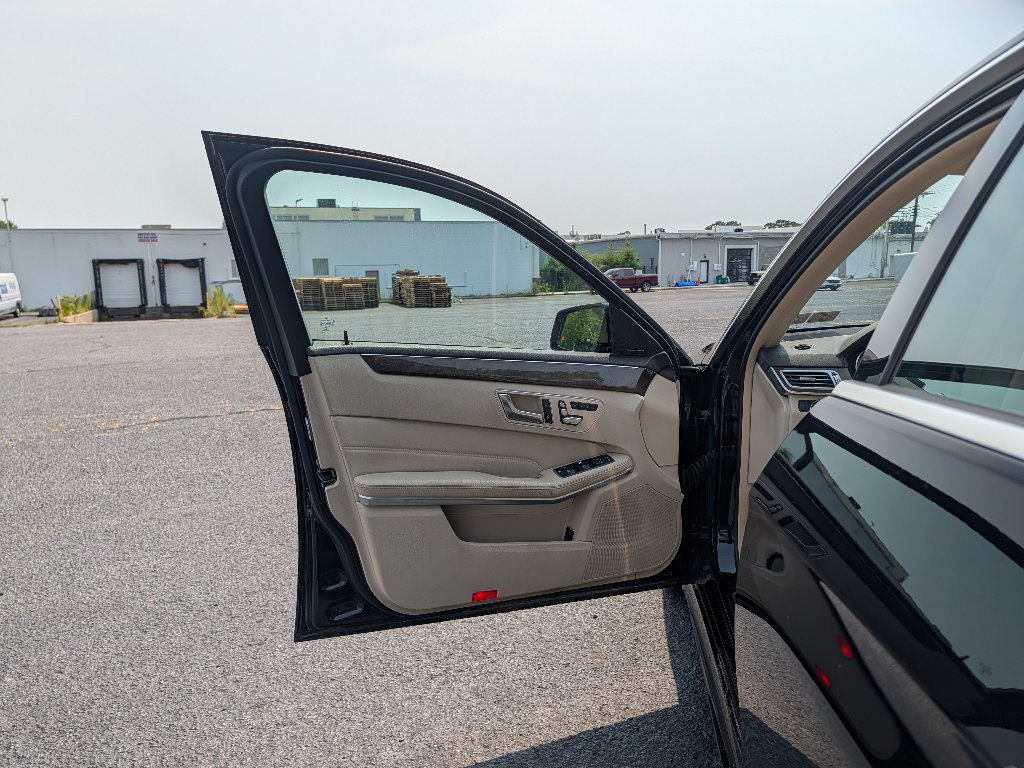 Used 2015 Mercedes-Benz E 350 4MATIC Sedan w/ Premium 1 Package image 10