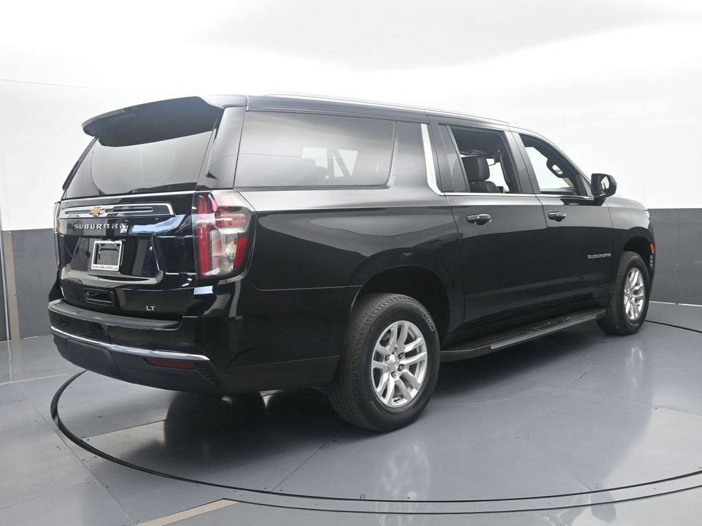 Used 2024 Chevrolet Suburban LT RWD image 6