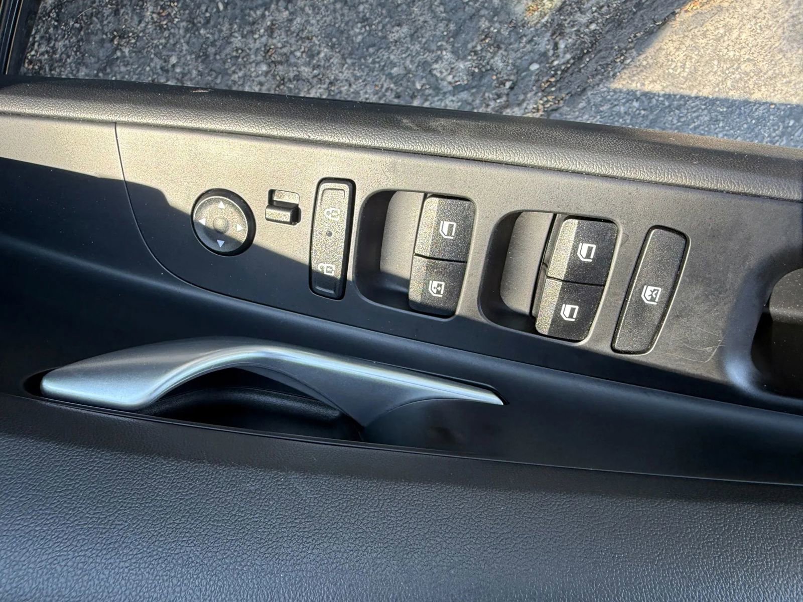 Used 2023 Hyundai Elantra Blue image 10