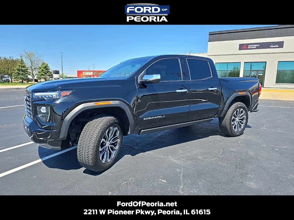 Used 2025 GMC Canyon Denali image 1