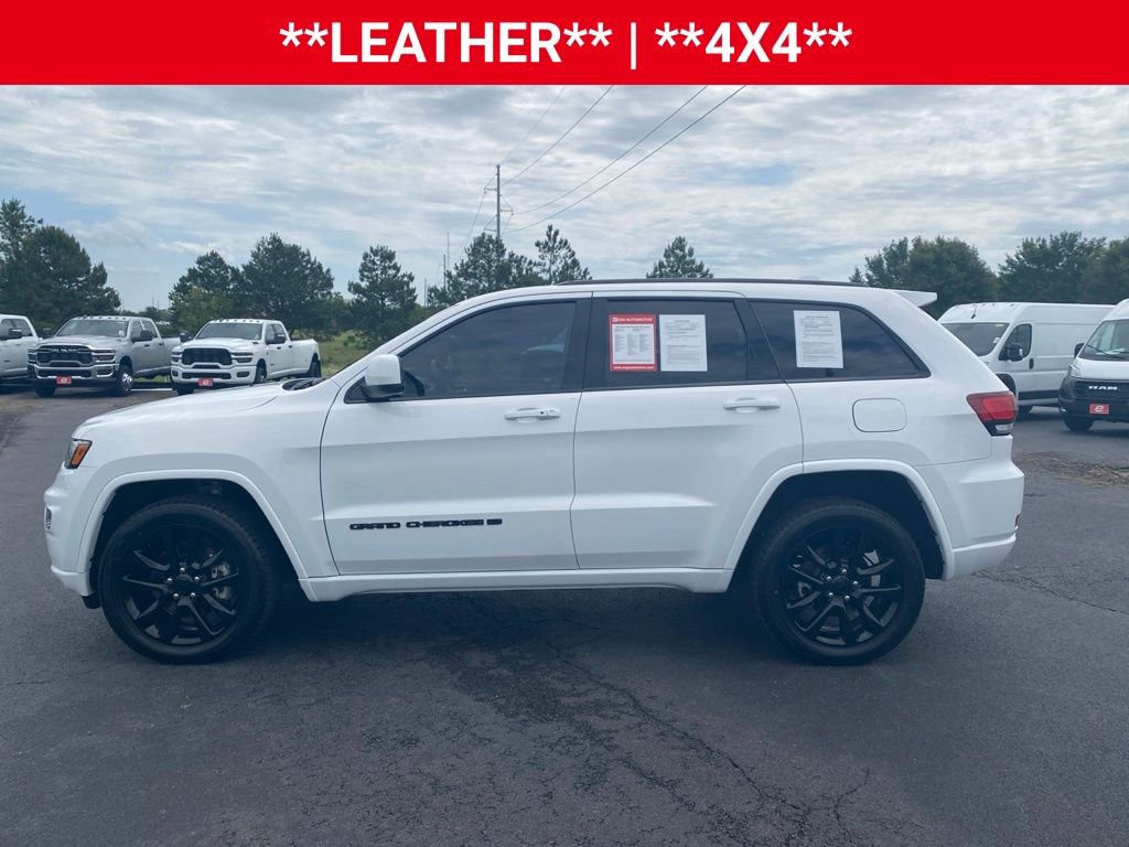 Used 2022 Jeep Grand Cherokee Laredo X AWD/4WD image 4