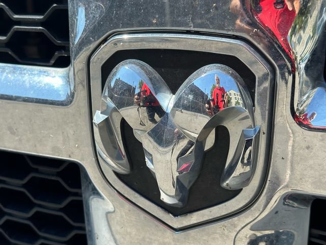 Used 2018 RAM 1500 ST w/ SXT Appearance Group AWD/4WD image 9