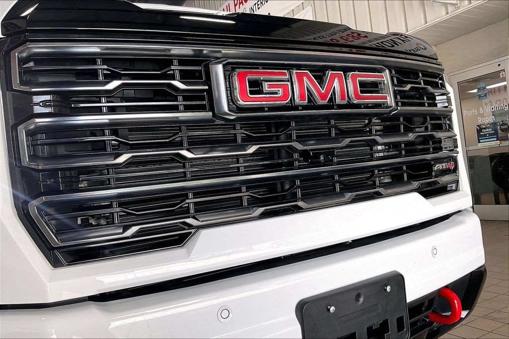 Used 2026 GMC Sierra 2500 AT4 w/ Technology Package AWD/4WD image 26