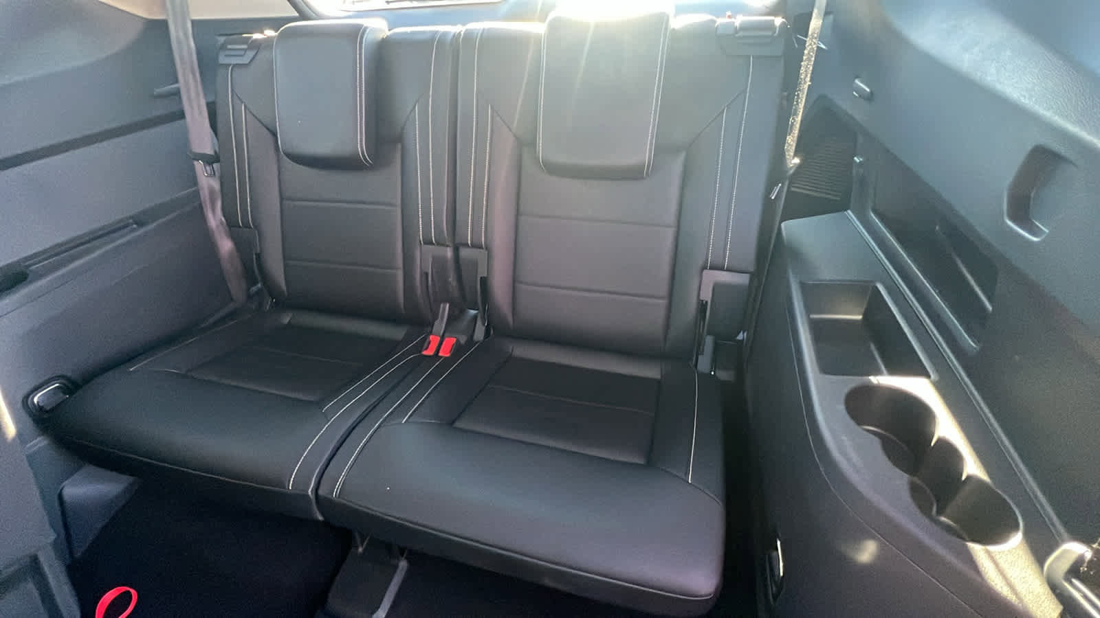 Used 2022 Volkswagen Atlas SE image 31