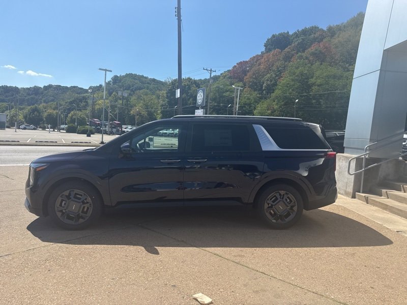 New 2026 Kia Carnival EX image 4