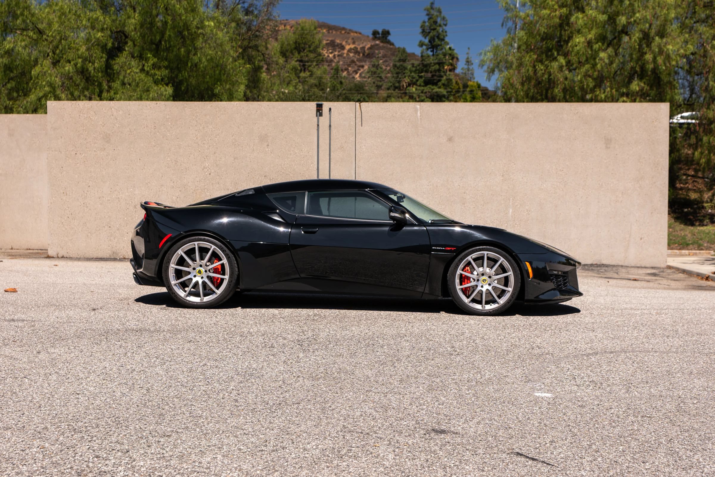Used 2020 Lotus Evora RWD image 4