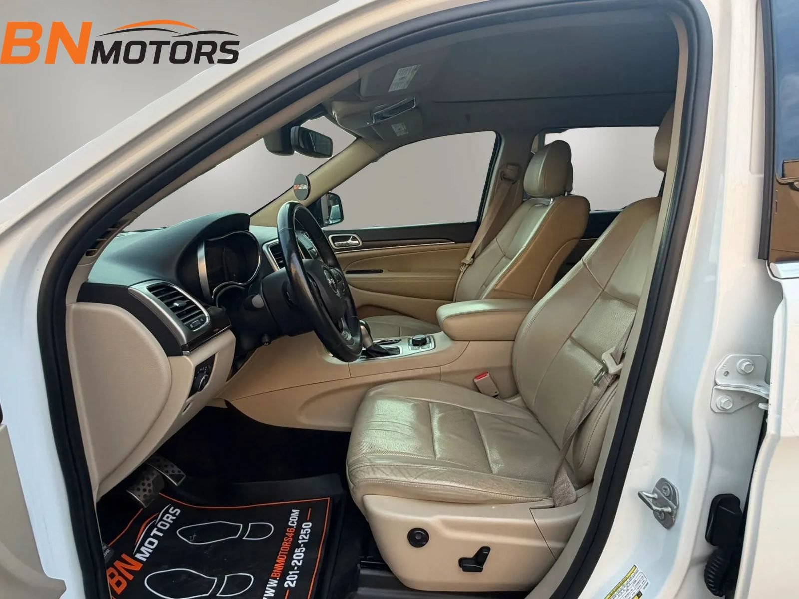 Used 2018 Jeep Grand Cherokee Limited w/ Luxury Group II AWD/4WD image 10