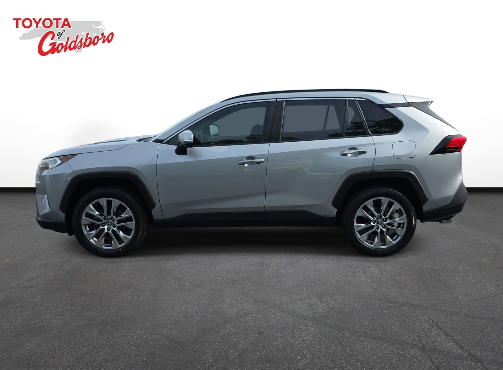 Used 2020 Toyota RAV4 Limited image 8