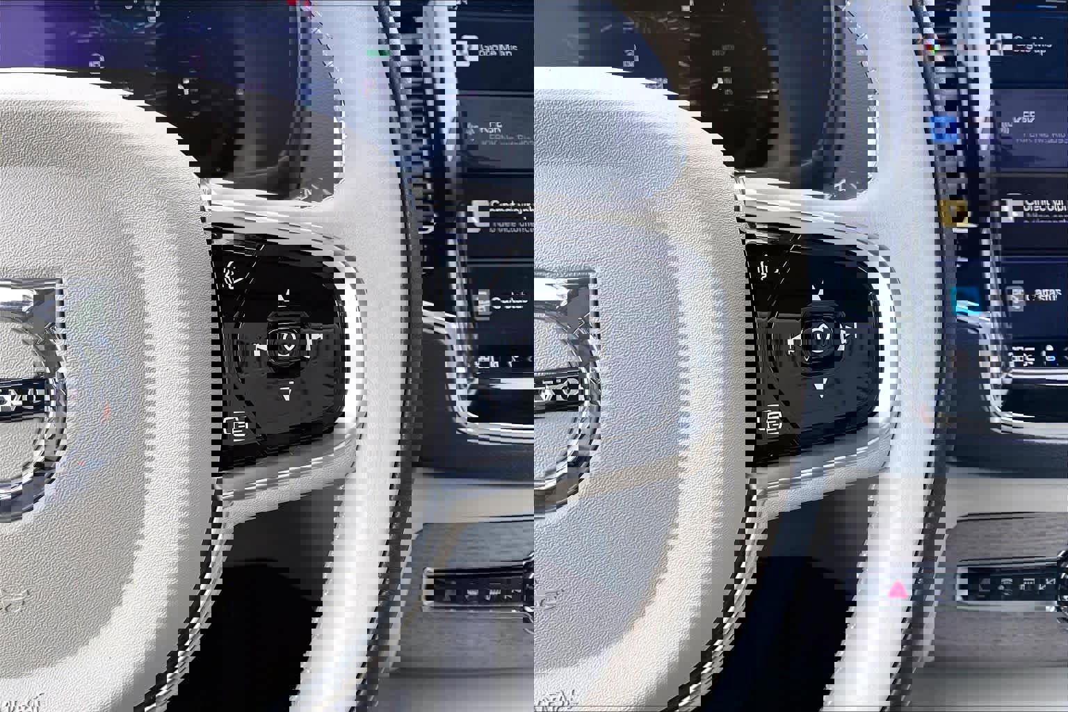 Used 2023 Volvo XC90 T8 Ultimate w/ Protection Package Premier image 22