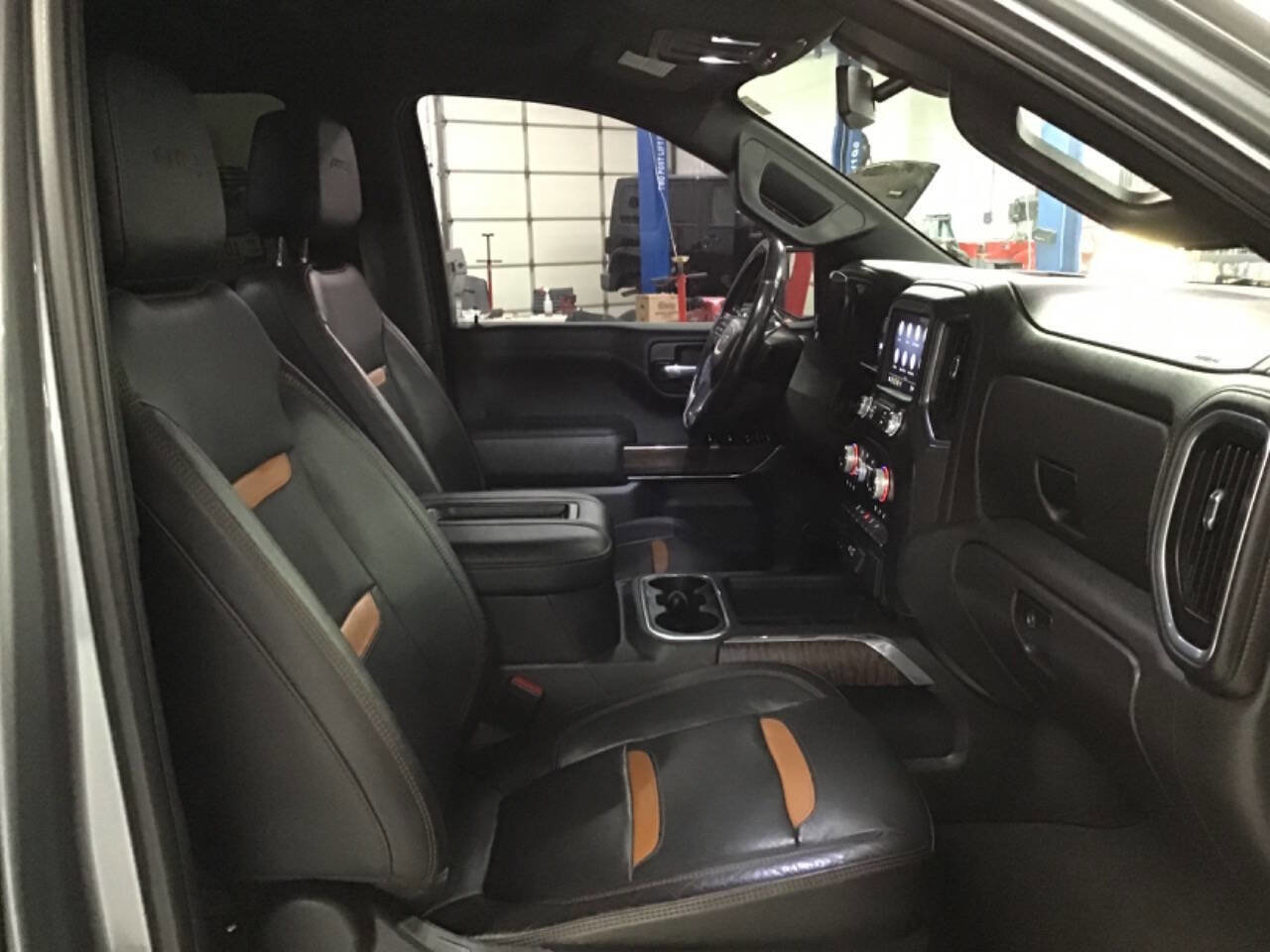 Used 2021 GMC Sierra 1500 AT4 AWD/4WD image 25
