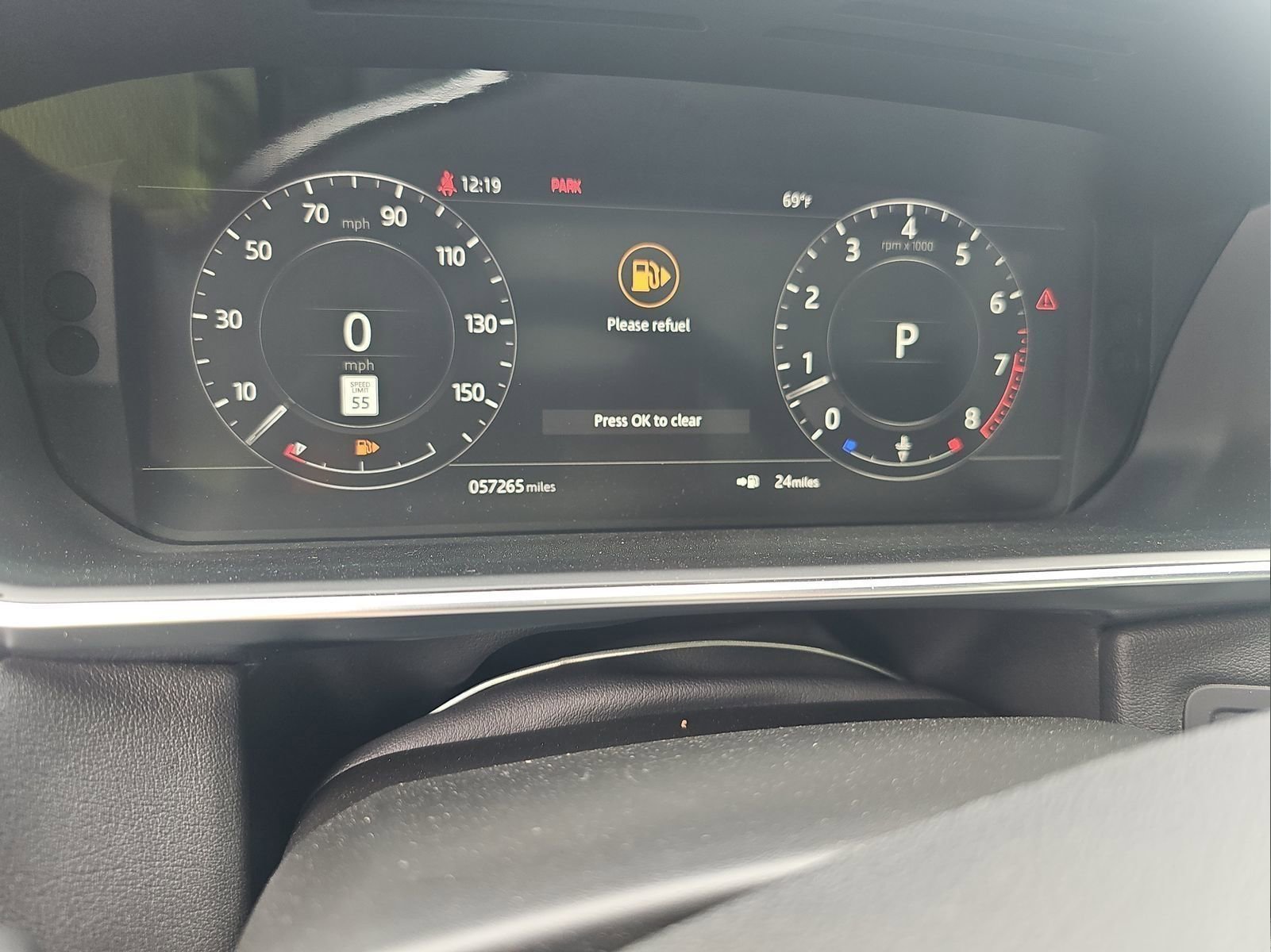 Used 2022 Land Rover Range Rover Sport HST image 12