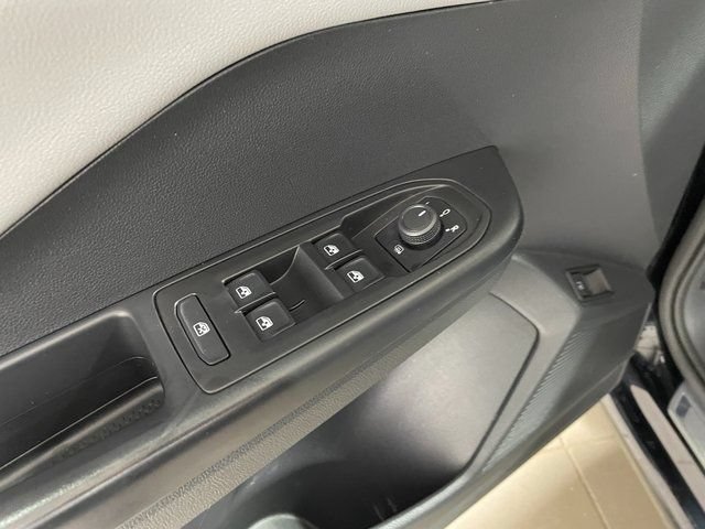Used 2023 Volkswagen Taos SE w/ Panoramic Sunroof Package AWD/4WD image 21