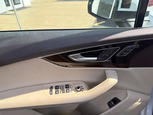 Used 2017 Audi Q7 3.0T Premium Plus AWD/4WD image 16