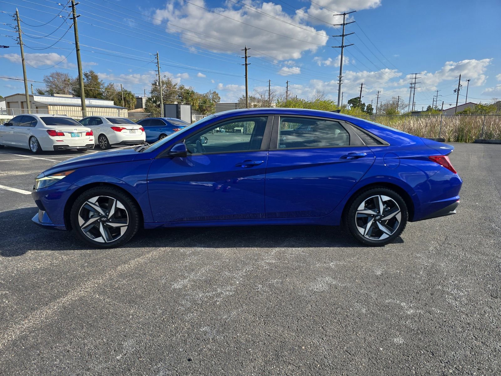 Used 2023 Hyundai Elantra SEL w/ Convenience Package image 6