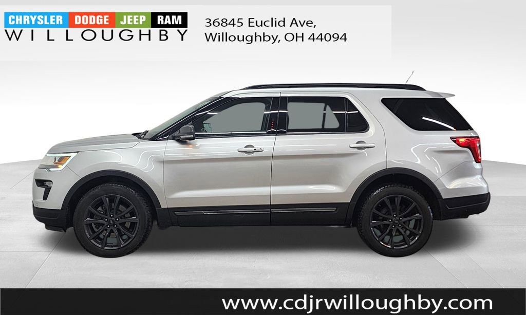 Used 2018 Ford Explorer XLT w/ Equipment Group 202A image 5