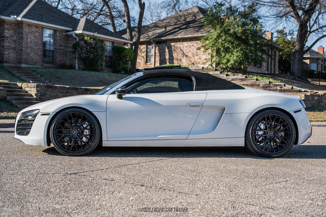 Used 2015 Audi R8 V8 w/ Full Leather Package image 17