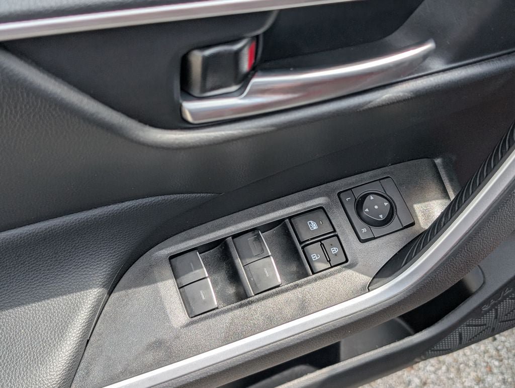 Certified 2023 Toyota RAV4 XLE AWD/4WD image 11