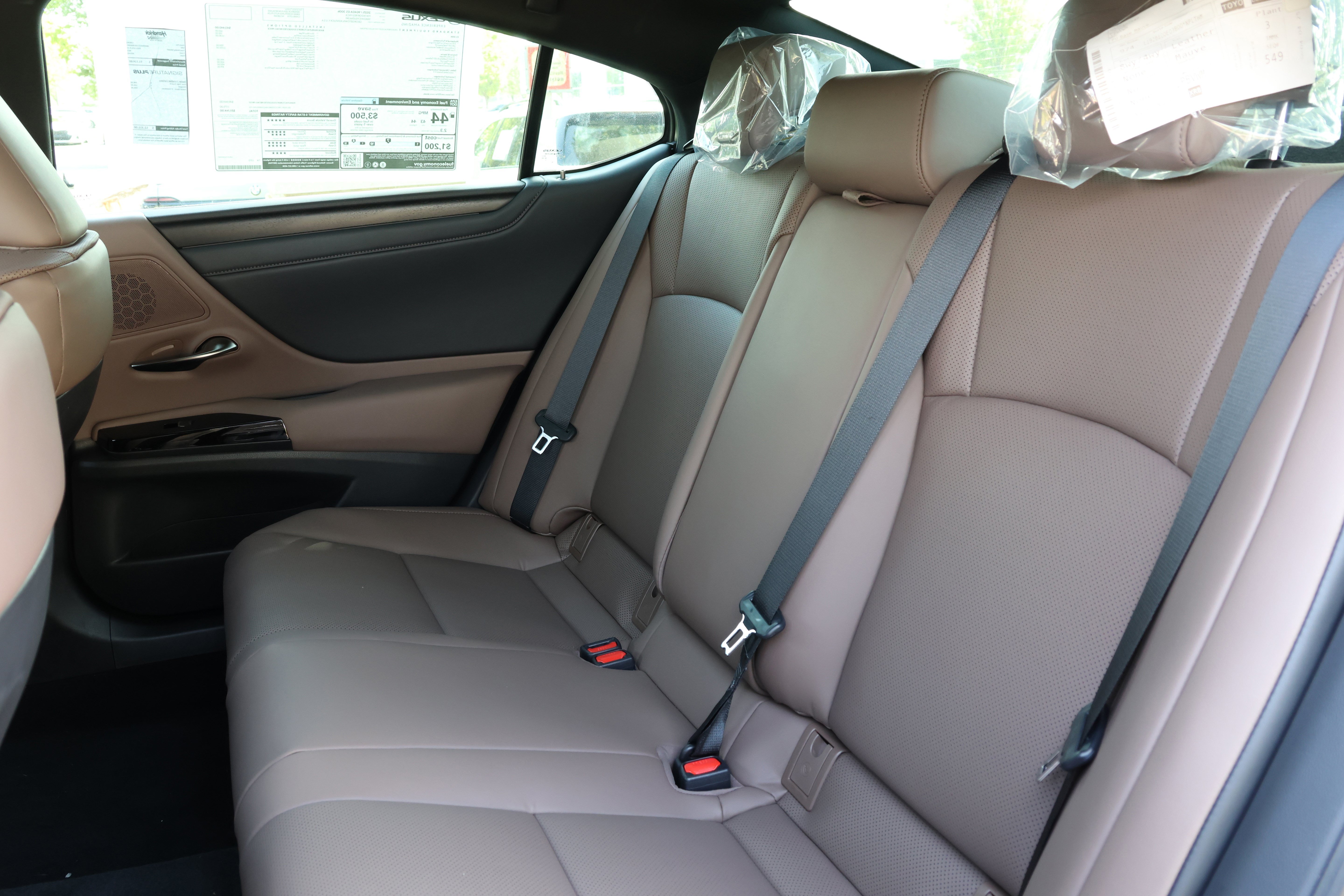 Used 2025 Lexus ES 300h w/ Premium Package FWD image 33