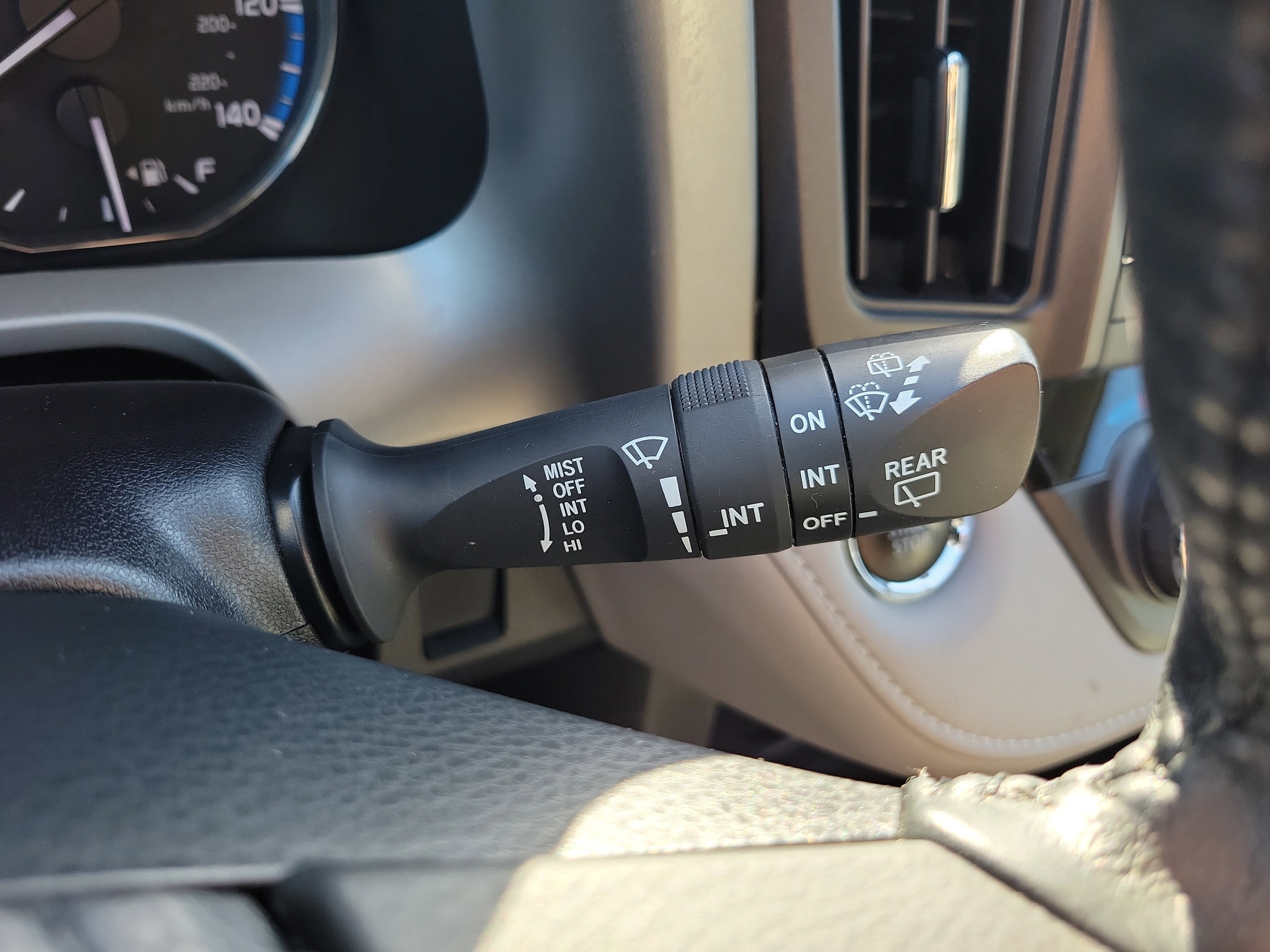 Used 2016 Toyota RAV4 Limited image 31