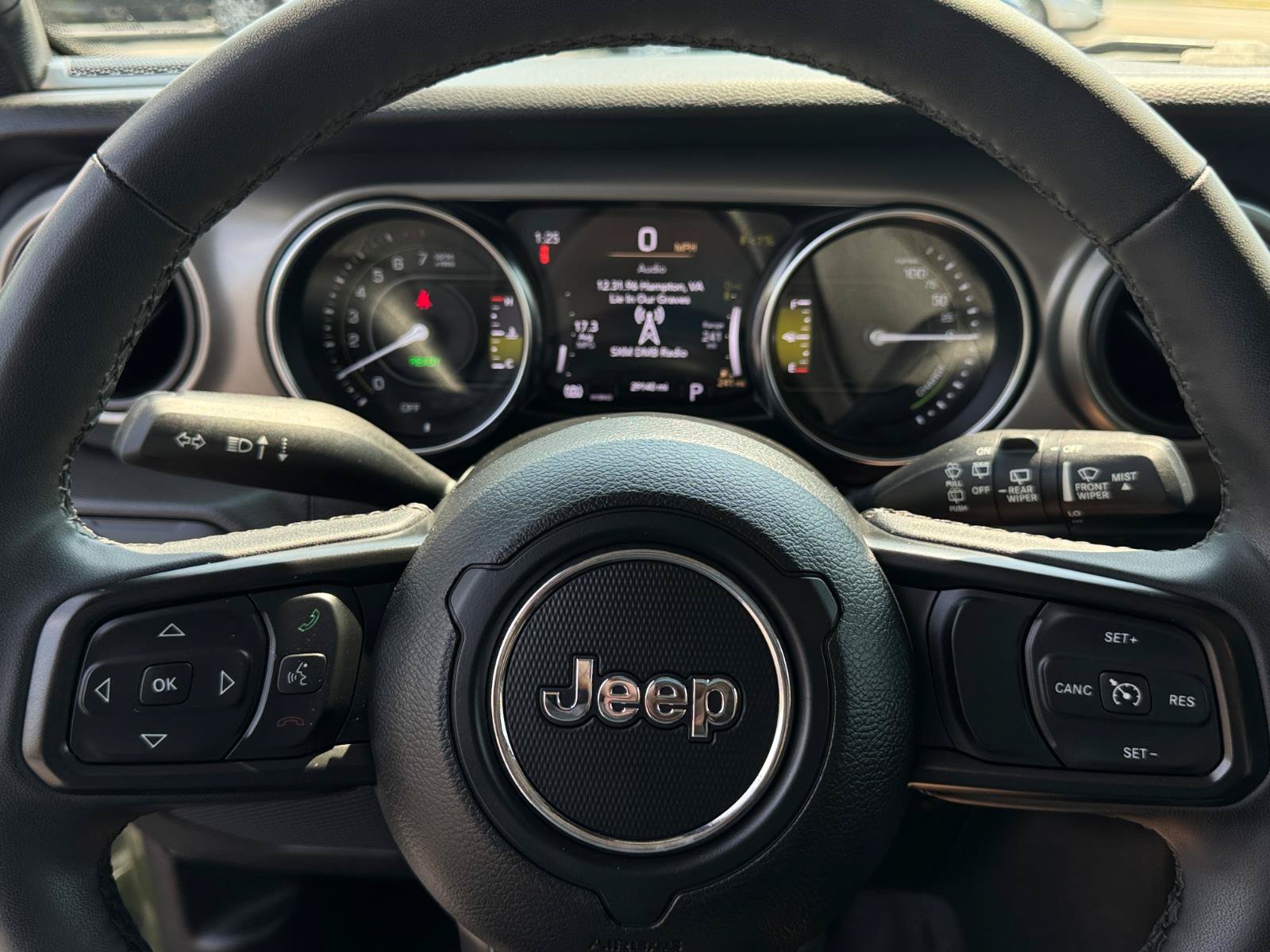 Used 2023 Jeep Wrangler Unlimited w/ Cold Weather Group AWD/4WD image 20