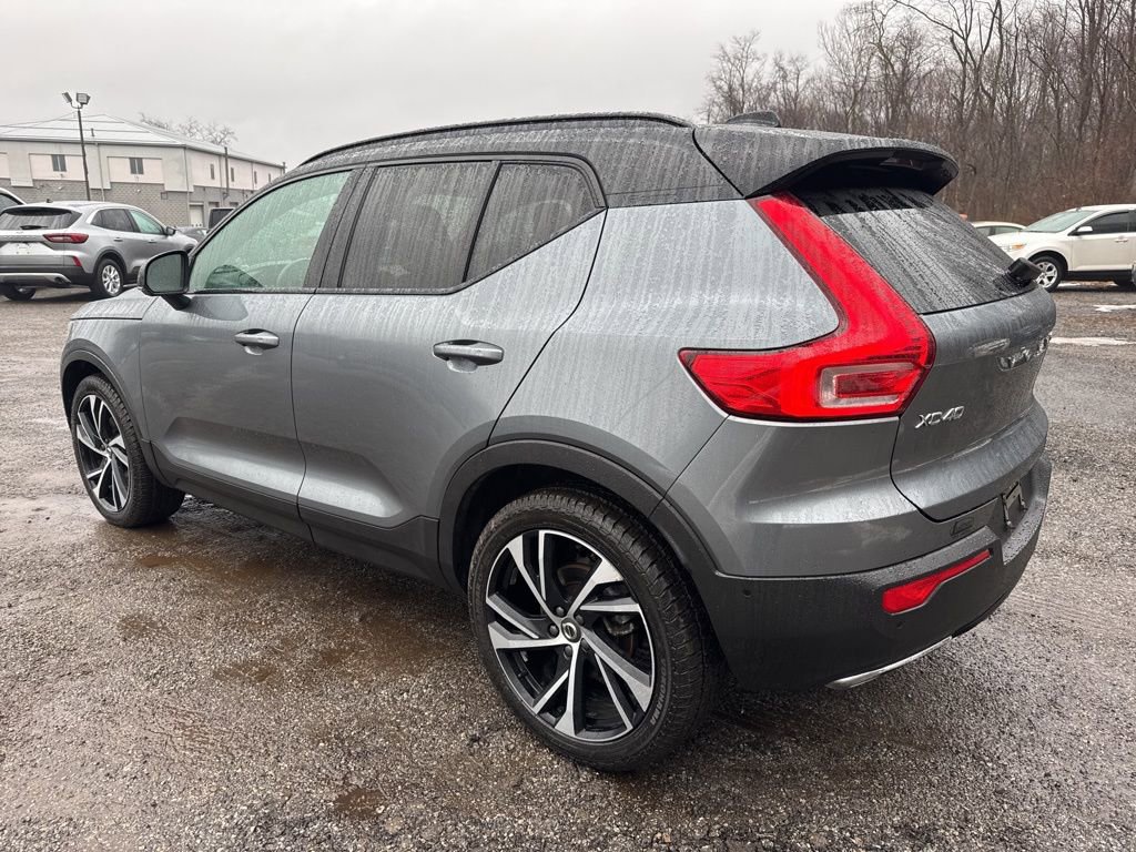 Used 2019 Volvo XC40 T5 R-Design image 7
