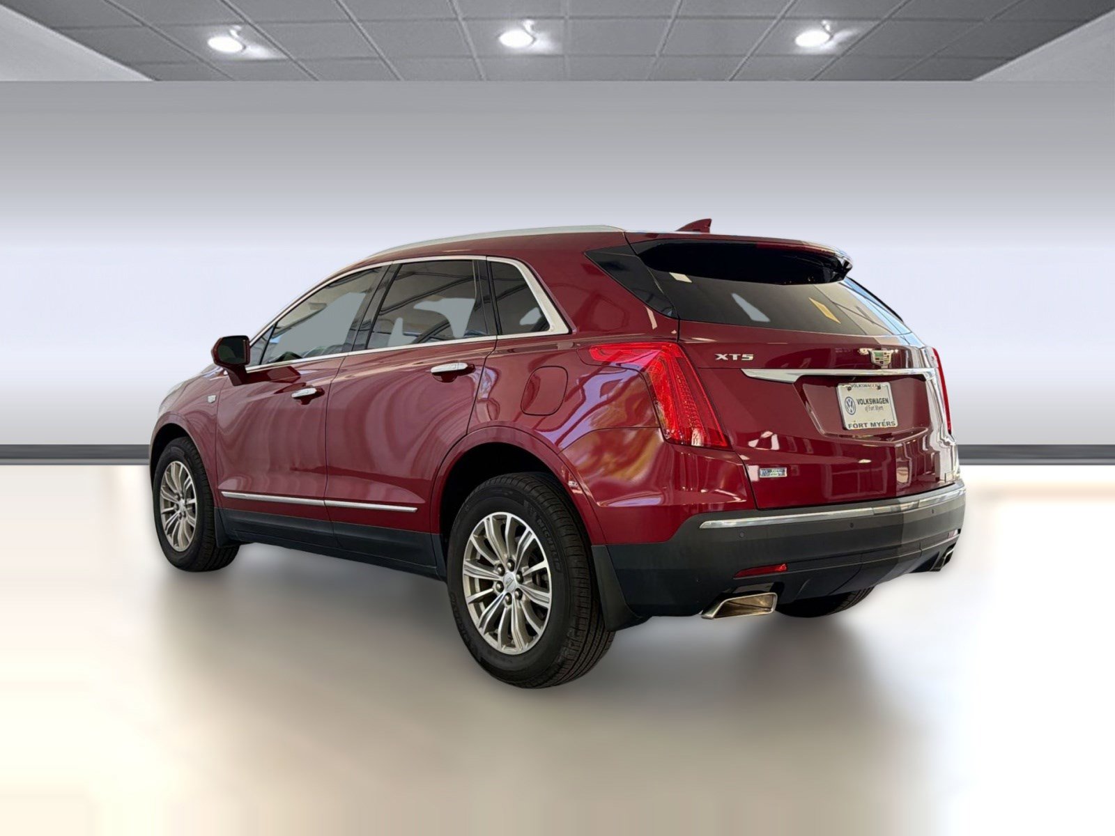 Used 2019 Cadillac XT5 Luxury image 3