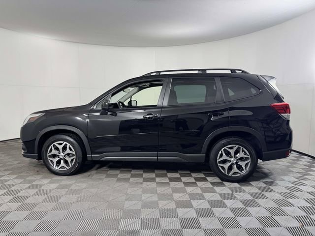 Certified 2023 Subaru Forester Premium image 11