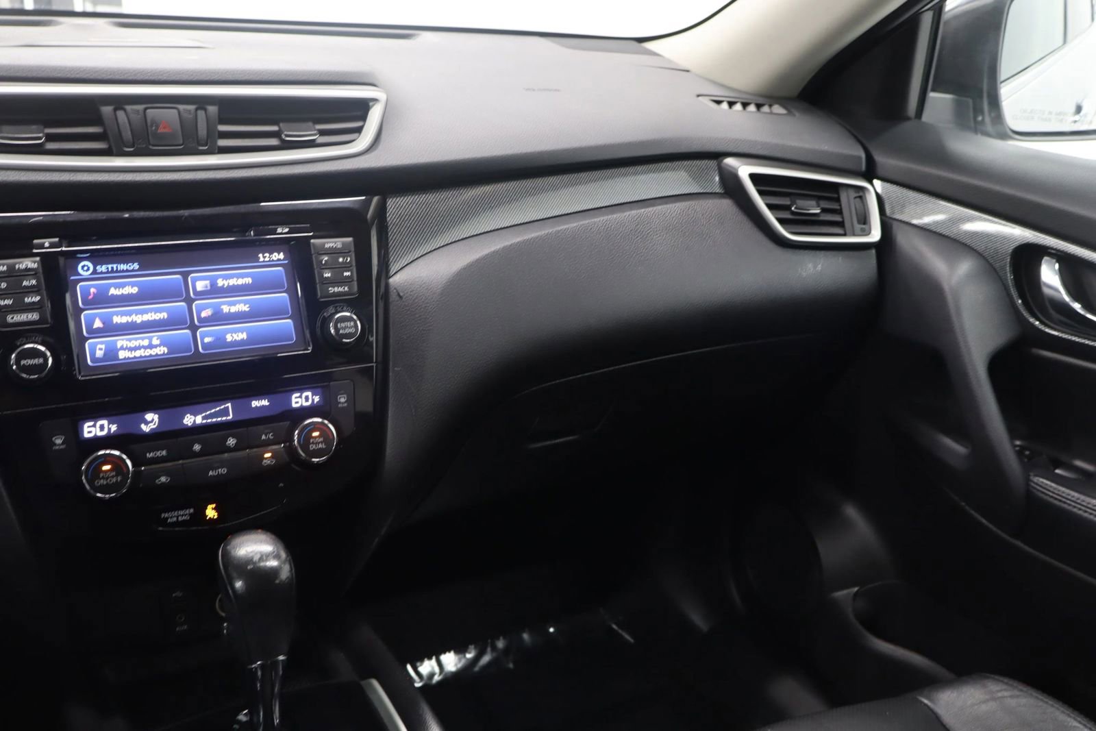 Used 2015 Nissan Rogue SL image 27