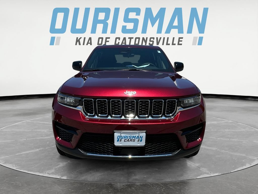 Used 2025 Jeep Grand Cherokee Laredo w/ MOPAR Finishing Package AWD/4WD image 8