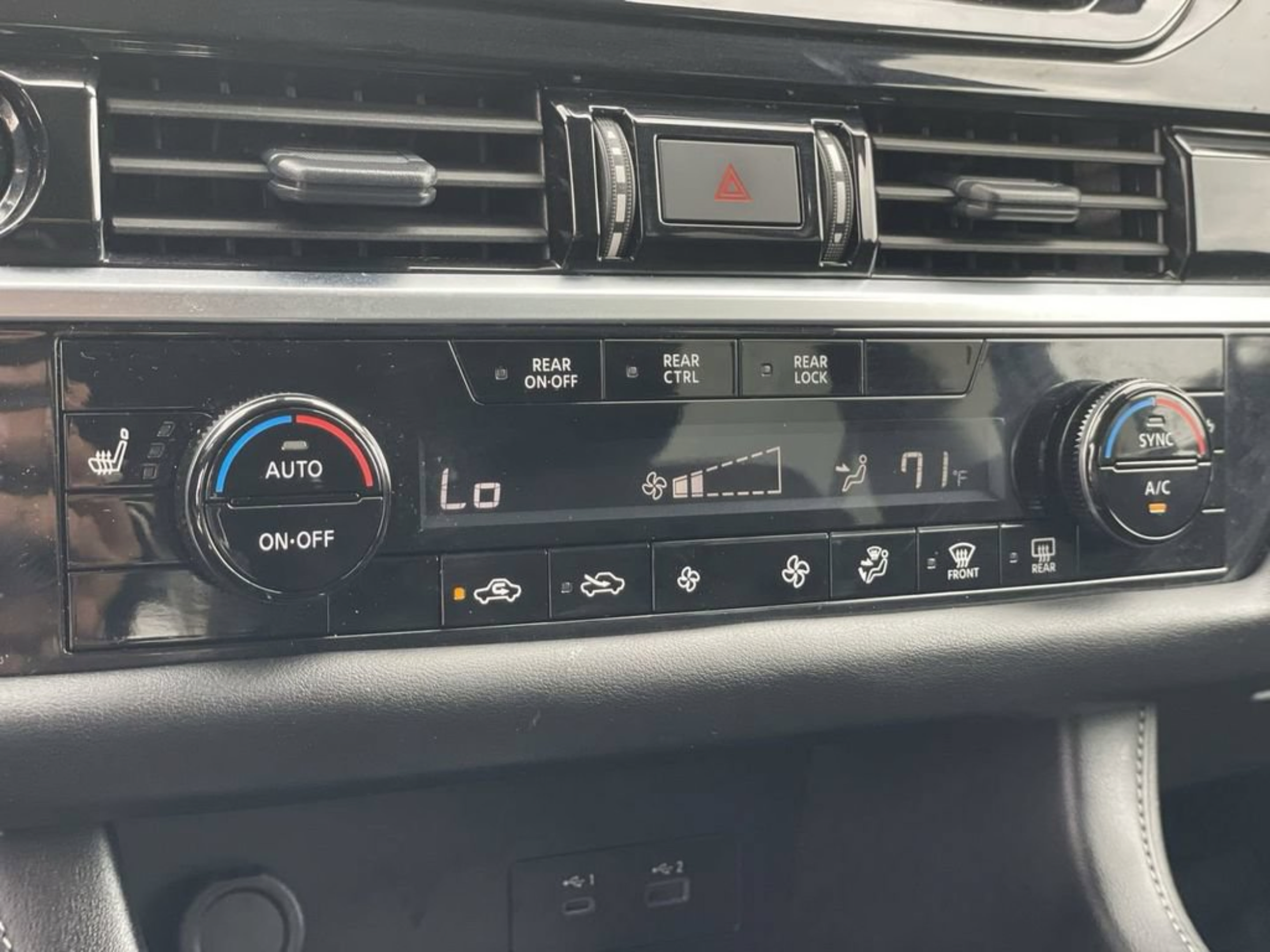 Used 2025 Nissan Pathfinder SV AWD/4WD image 20