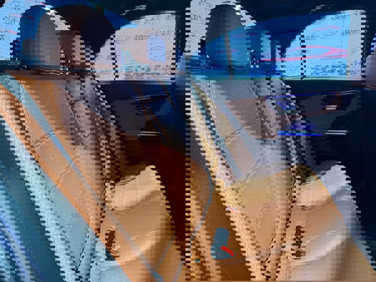 Used 2023 Mercedes-Benz C 300 4MATIC Sedan w/ Exclusive Trim Package image 60