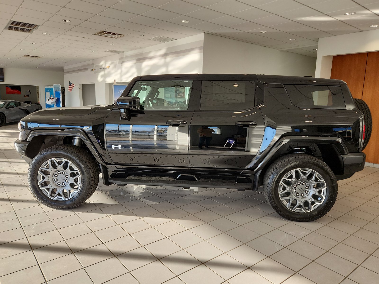 New 2025 GMC Hummer EV 3X image 2